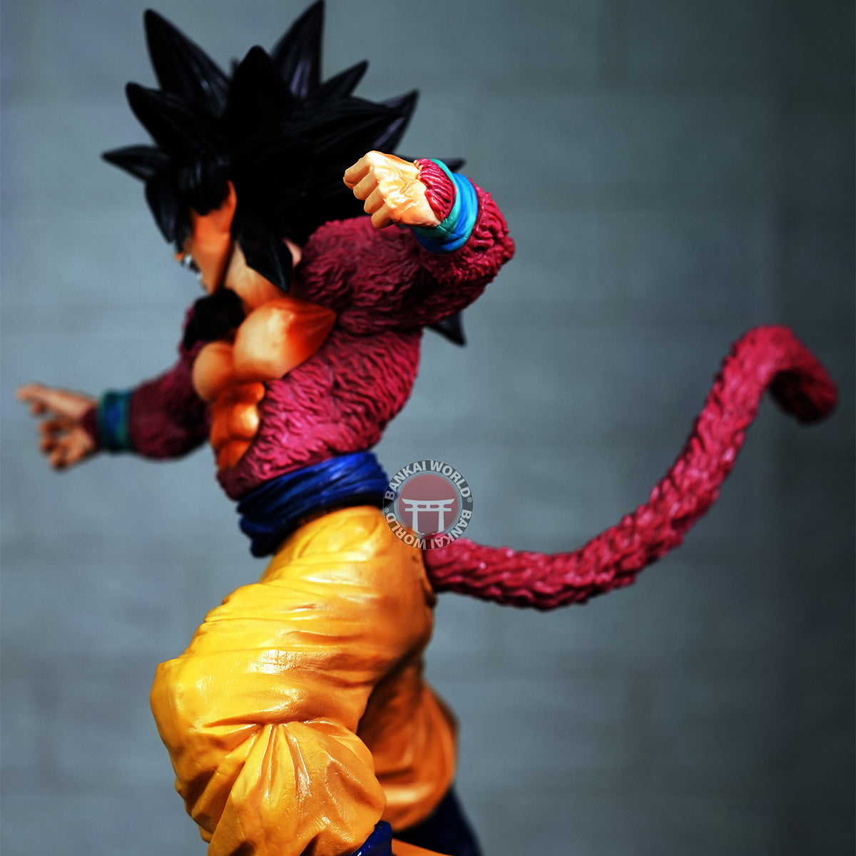 goku super saiyan detailed figure