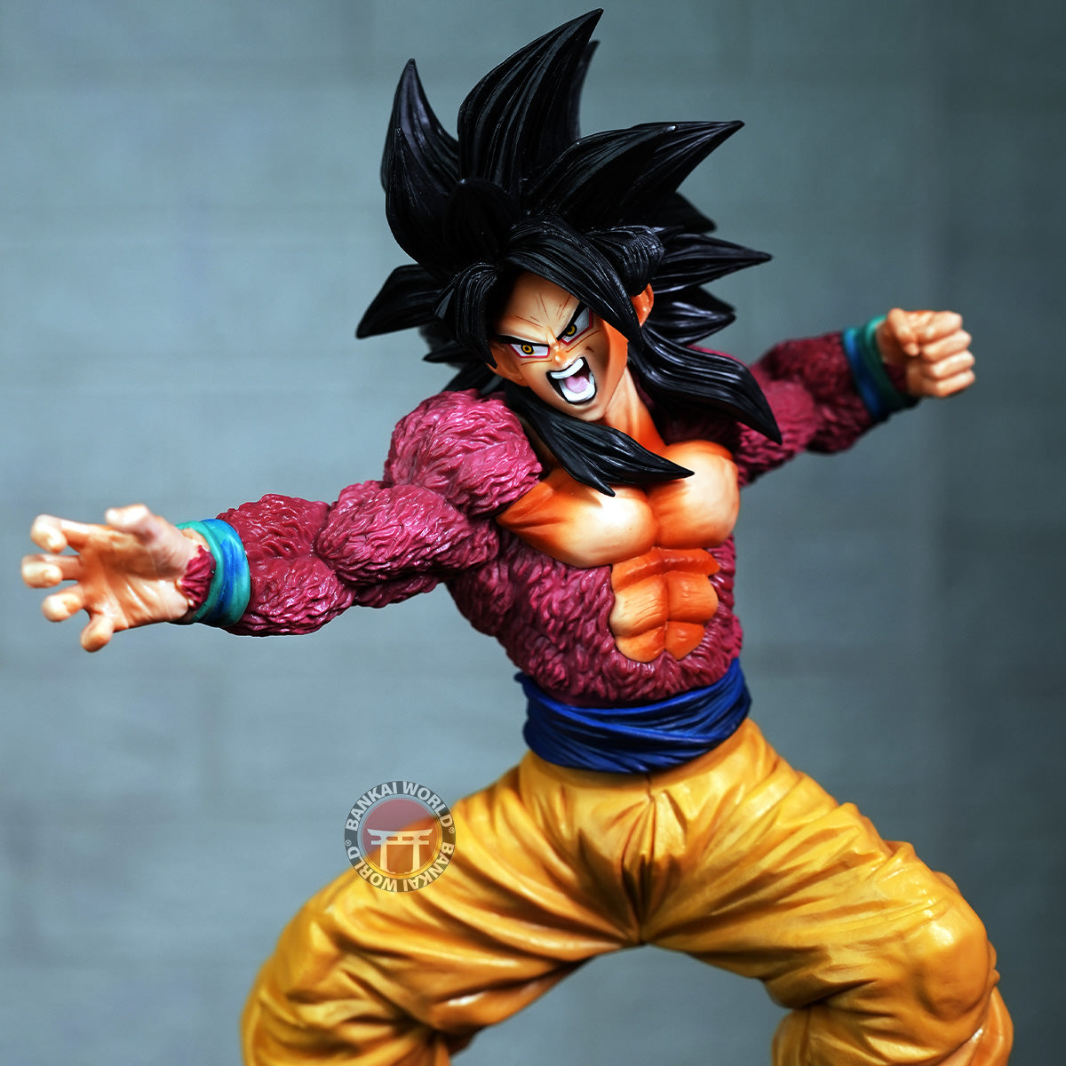 goku super saiyan 4 detailed figure- dragon ball